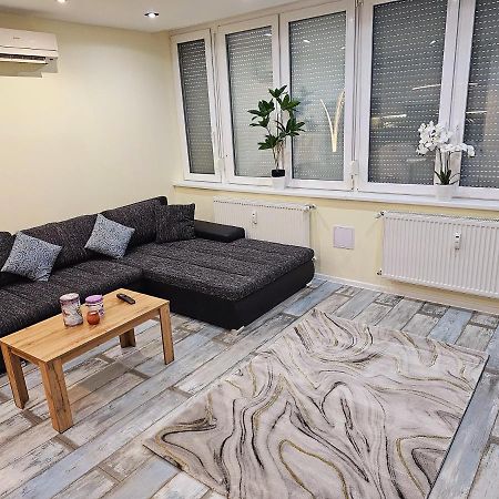 شقة Urban Loft Salgótarján المظهر الخارجي الصورة