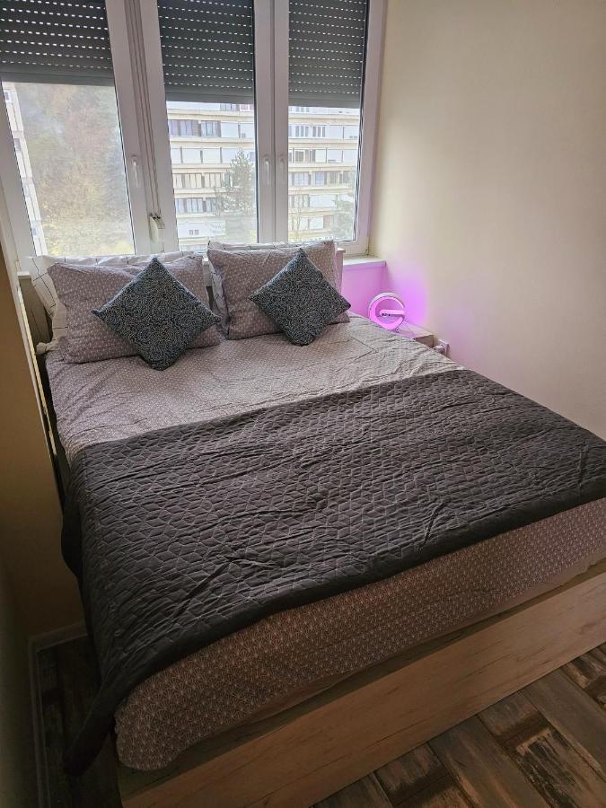 شقة Urban Loft Salgótarján المظهر الخارجي الصورة