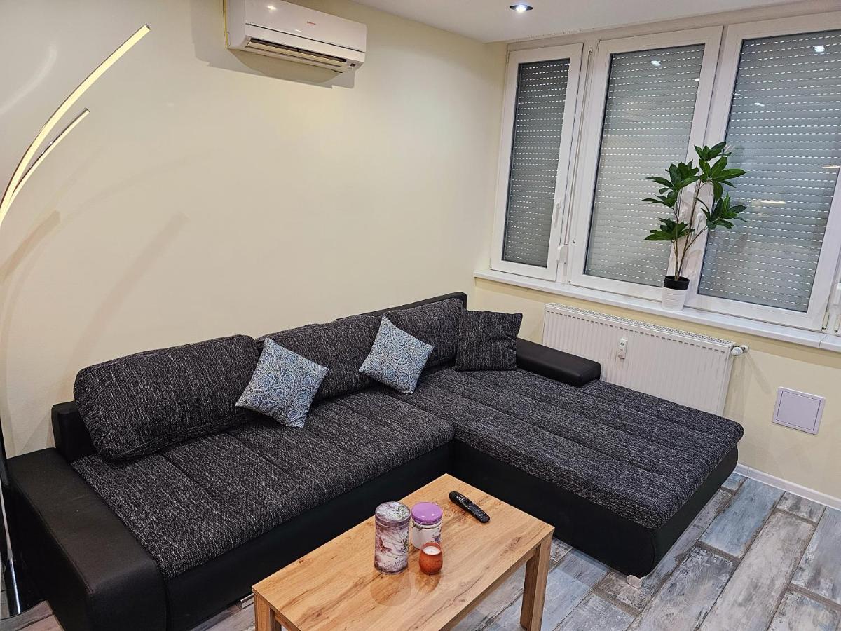 شقة Urban Loft Salgótarján المظهر الخارجي الصورة